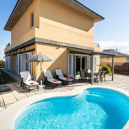 Vakantiehuis Dorina - Con Piscina Privada