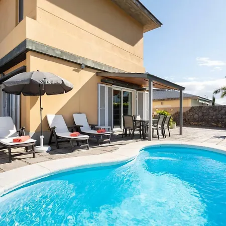 Dom wakacyjny Dorina - Con Piscina Privada