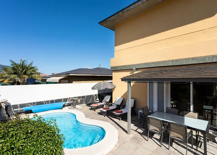 Dom wakacyjny Dorina - Con Piscina Privada