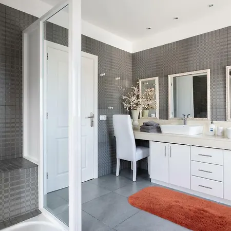 Dorina - Con Piscina Privada Tatil Evi