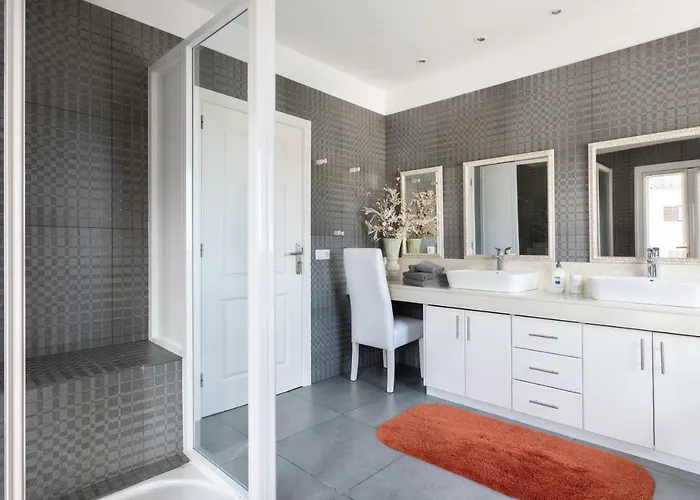 Dorina - Con Piscina Privada Semesterbostad